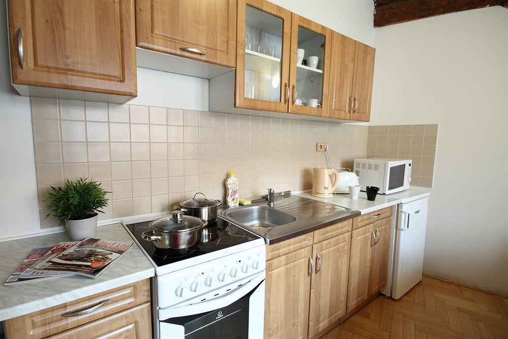Leo Old Town Apartment *