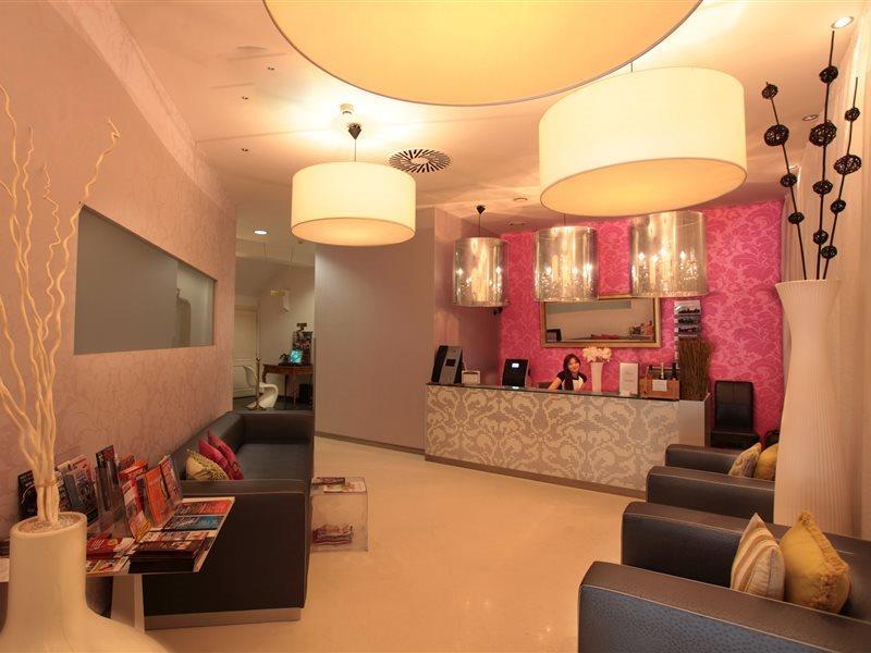 Friday Hotell