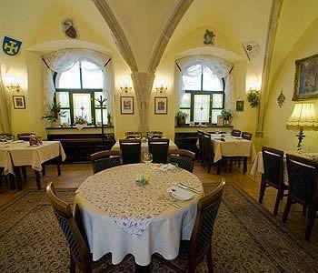 Hotel černý Slon
