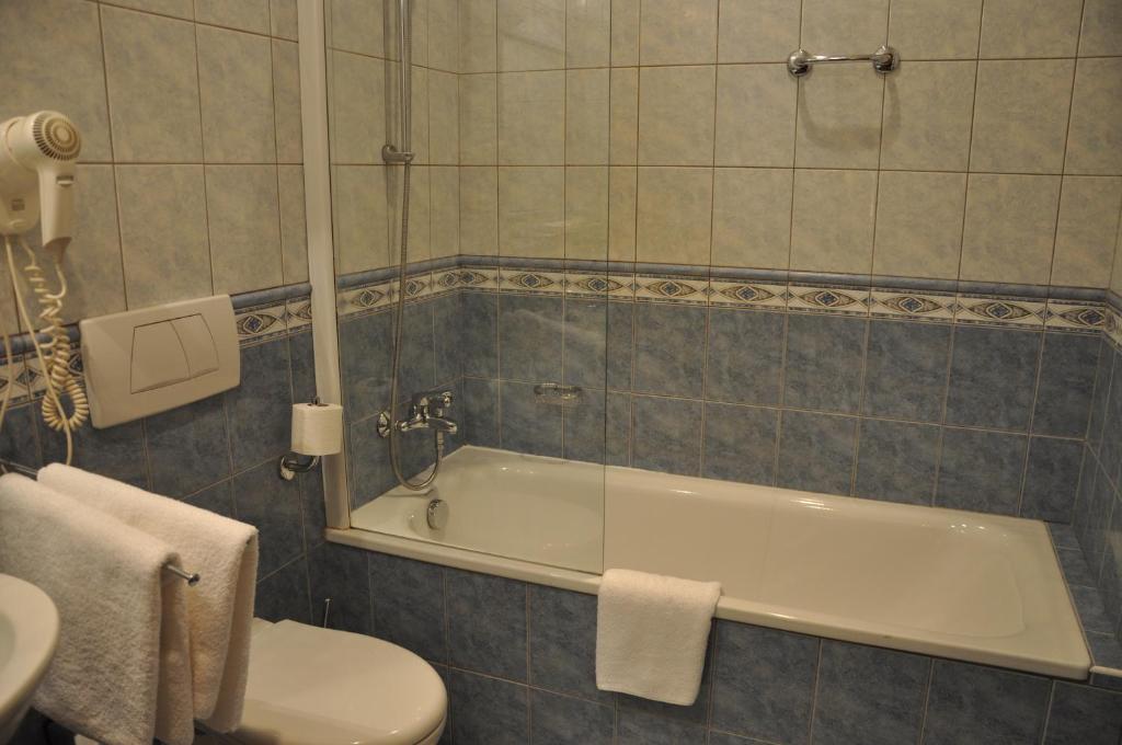 Hotel černý Slon