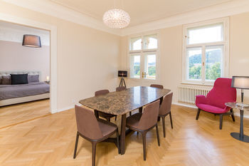 Luxury D22 Prag