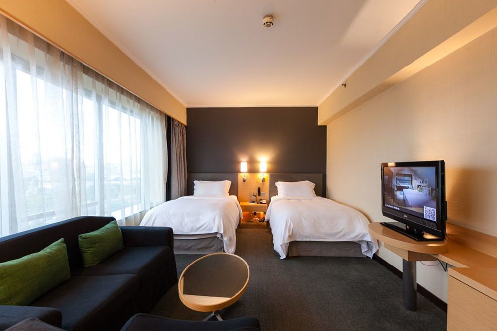 Pentahotel Hotel