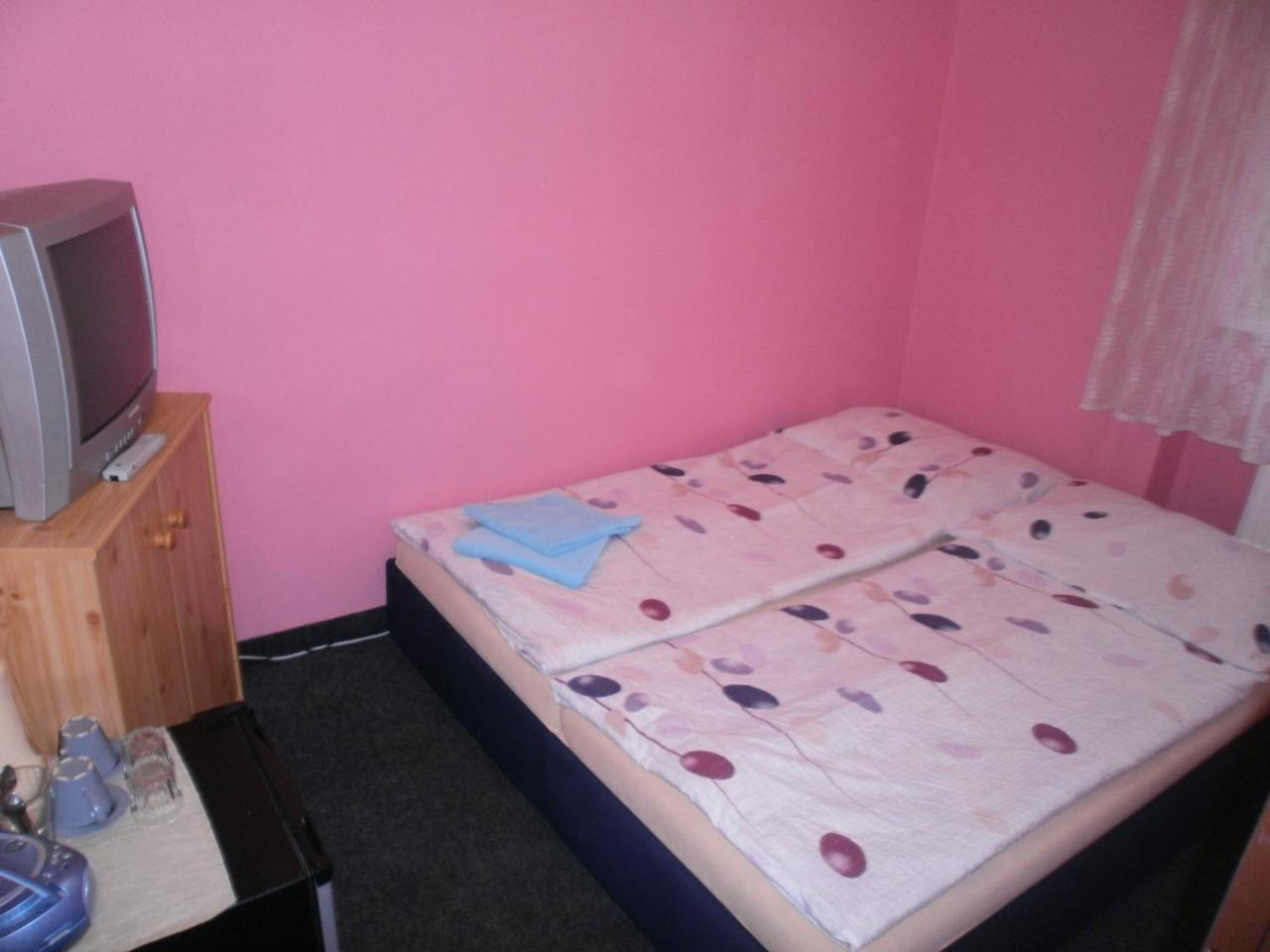 Onefam Arbes Hostel Prague