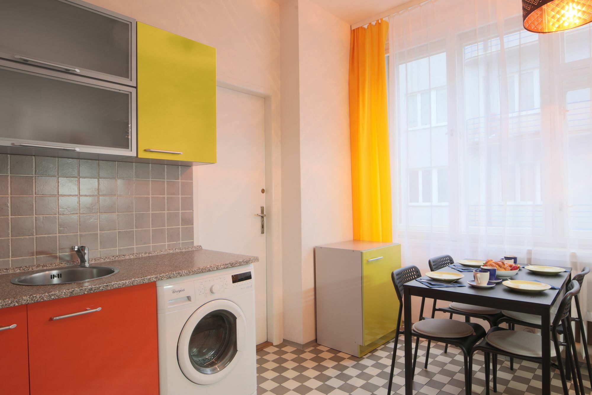 Center For 7 People Walking Distance To Old Town By Eas Apartment Prag