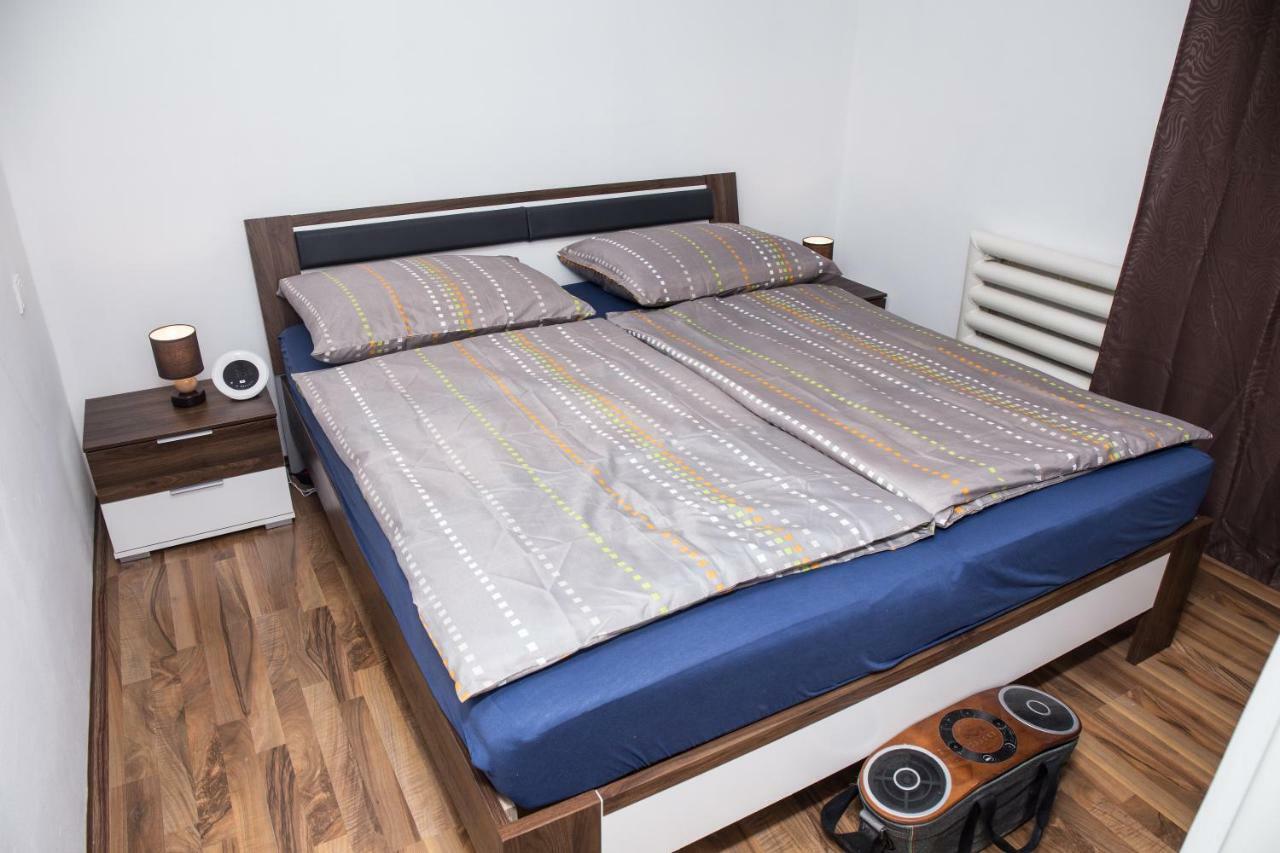 Family House With Parking Holiday home Prague