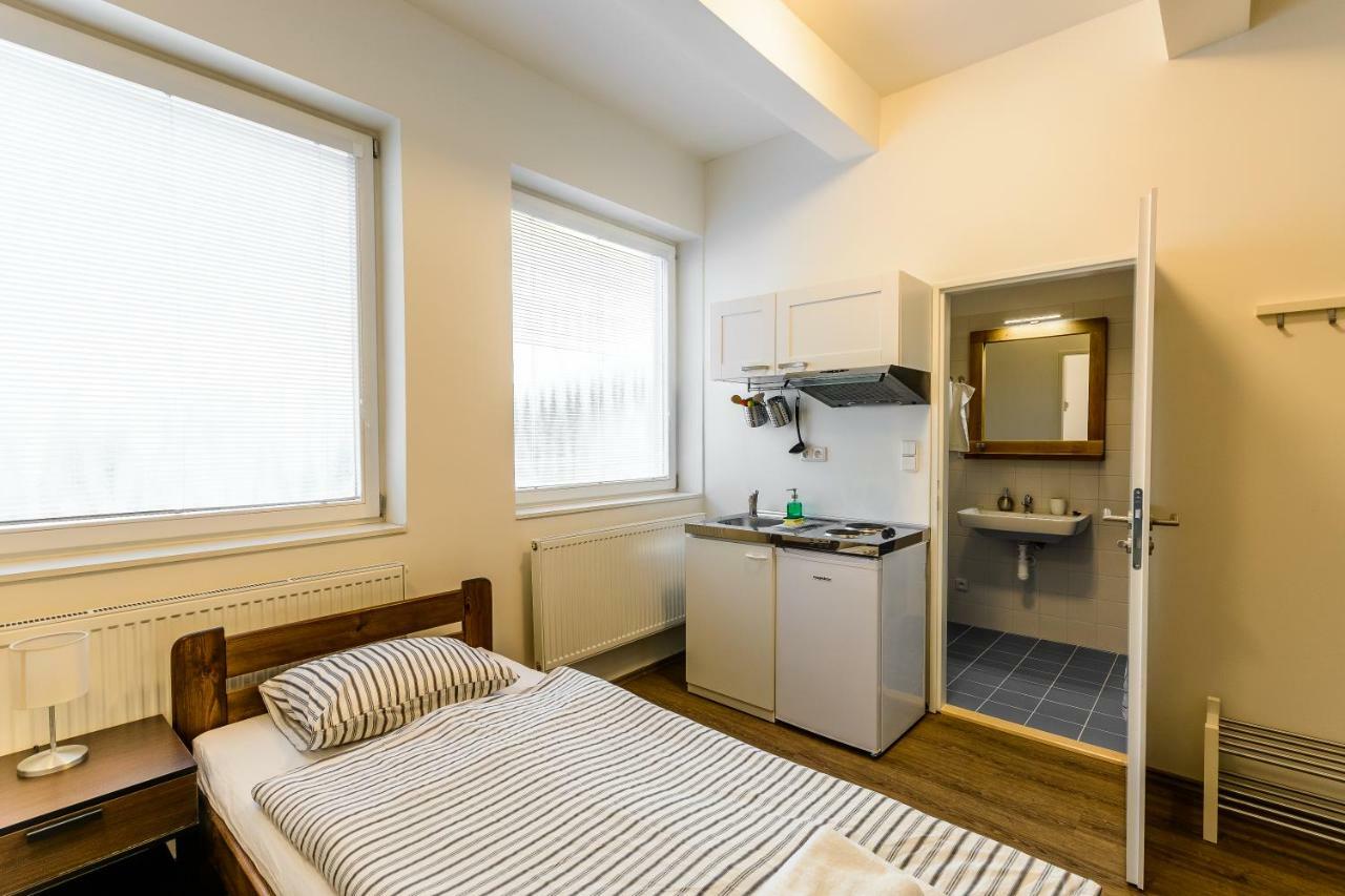 Zizkov Cosy Lägenhet