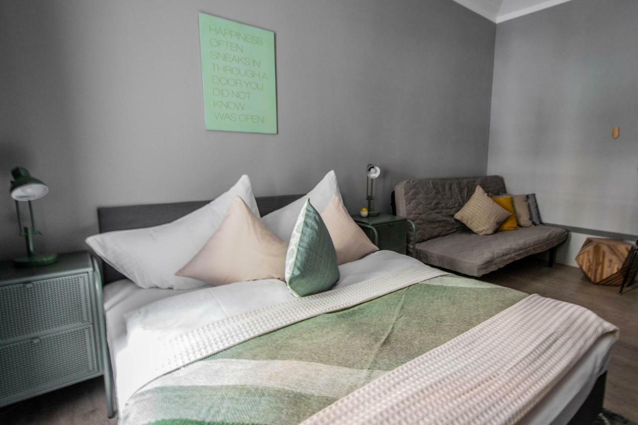 Apartment Stylish Close To Eden Garden Prag