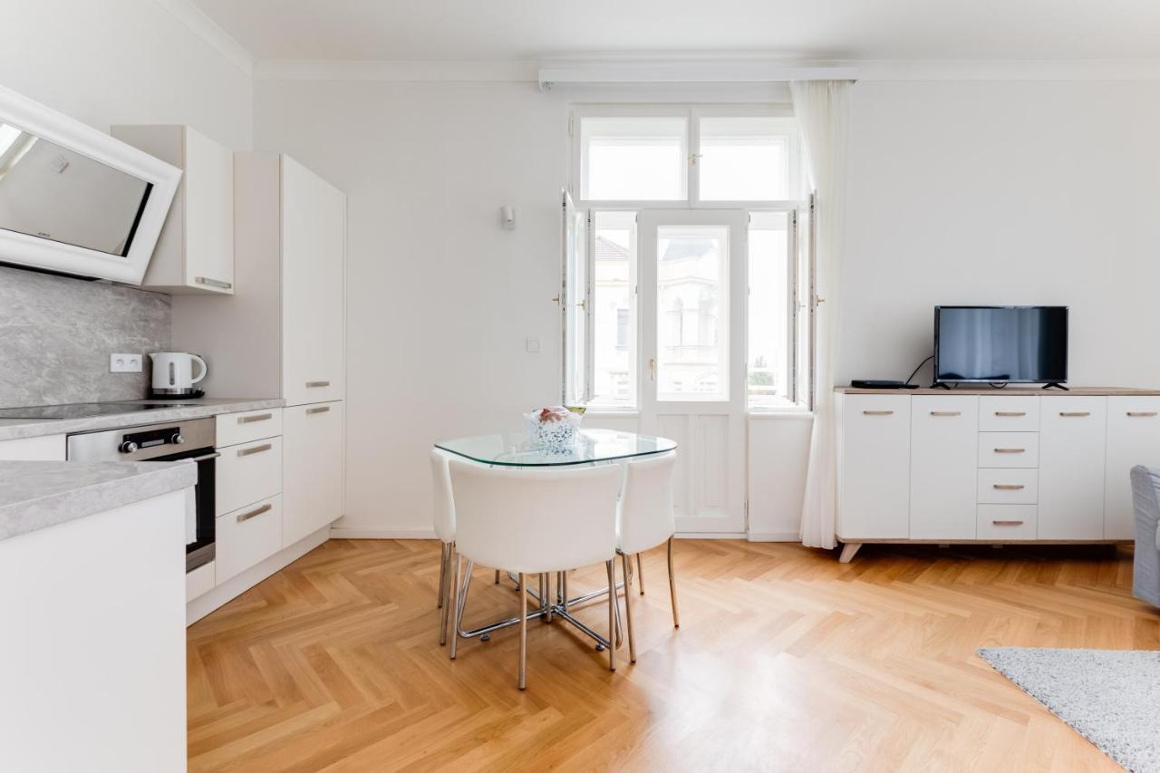 Apartment Friendly In Prag