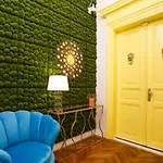 Palace Apartment By Main Station - Premier