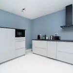 Old Town 1 Bedroom Oasis With Ac And Double Shower