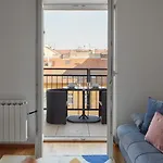 Bright Apartment In New Town By Prague Days