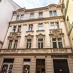 Tynska Ulicka Apartment