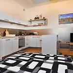 Apartment Near The Old Town Square