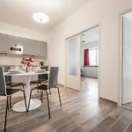 Merkur Apartments
