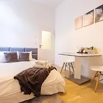 Cozy Apartment In City Center