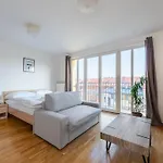 Sunny Safron Apartment