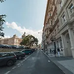 Washington Apartment