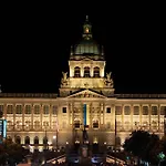 Cozy Homestay At Prague Main Station