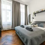 Awesome Stay Studios