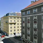 Modern Apartment - Prague Centre