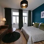 Majestic Square View Residence