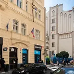 Mordecai 12 Apartments By Adrez