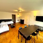 Katerina\'S Downtown Apartments