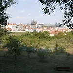 Grace Apartment By Prague Castle