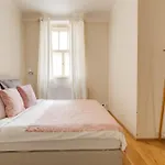 Modern Quiet Apt Next To Wenceslas Square - Vs