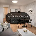 Theatre 9 Apartments By Adrez