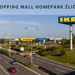 Apartmany Plzenska 465 Free Parking & Ps3