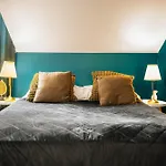 Exclusive 2 Floor Design Studio
