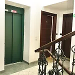 Cosy Central Apartment In Zizkov