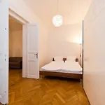 Modern apartment Ve Smeckach 7