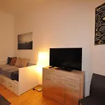 Apartment Praha Husitska