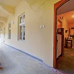 Rose Apartment