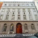 Rose Apartment