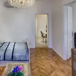 Dusni - Old Town Apartment