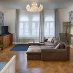 Veleslavinova - Old Town Apartment