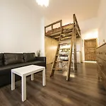 Freedom Rooms & Apartments