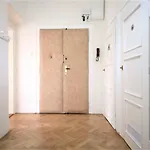 Angel City Aparthotel