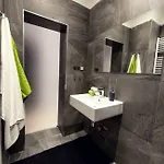 Freedom Rooms & Apartments