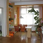 Cosy Apartment Under The Tower