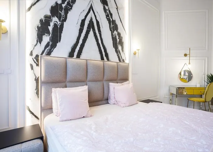 Palace Apartment By Main Station - Premier