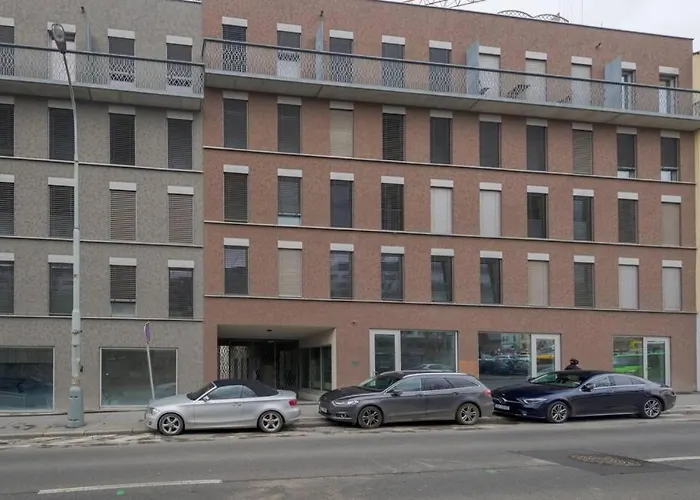Bright Studio, 10Min To The Centre, Free Parking