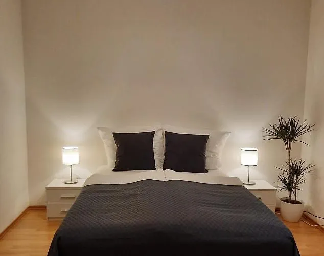 Apartment Prague-2 Rooms Free Parking