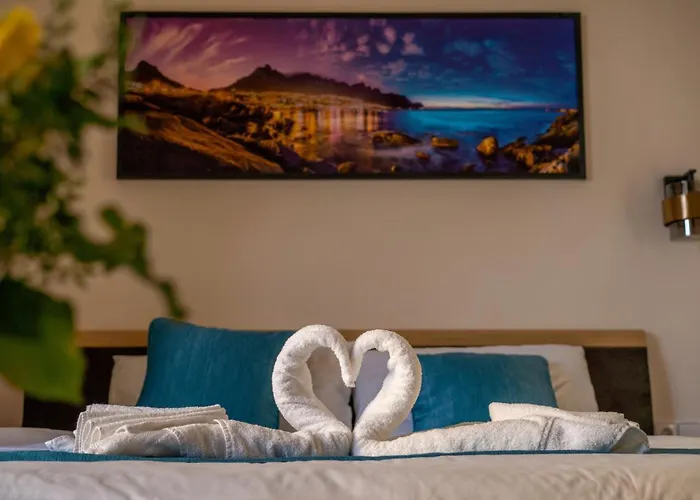 Exclusive Apartment With A View Of Prague Castle And Vltava River