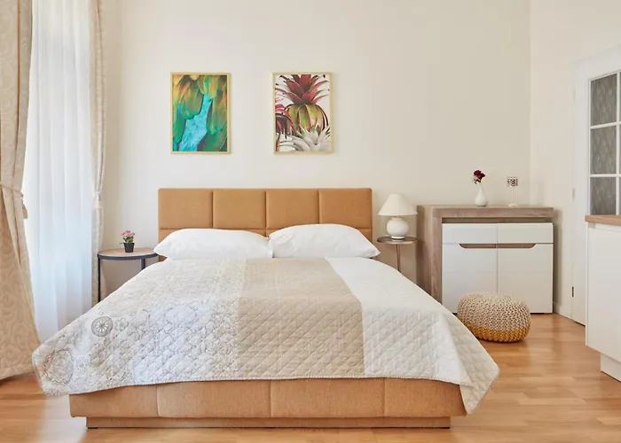 Prague Days - Elegant Studios Near Wenceslas Square