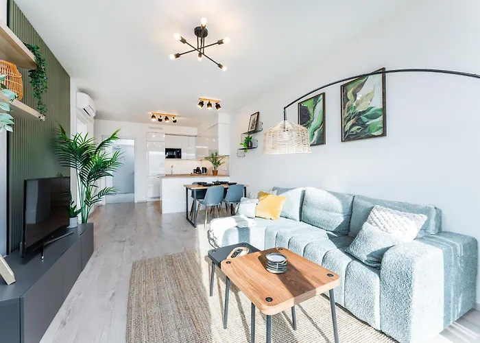 One Bedroom O2 Arena Dinopark Apartment