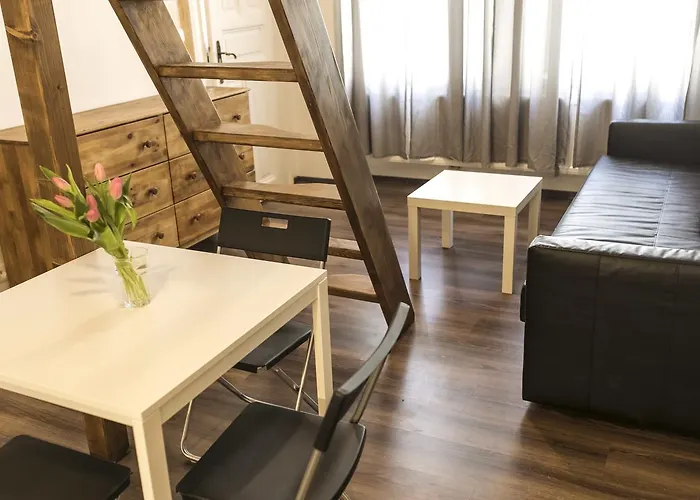 Freedom Rooms & Apartments